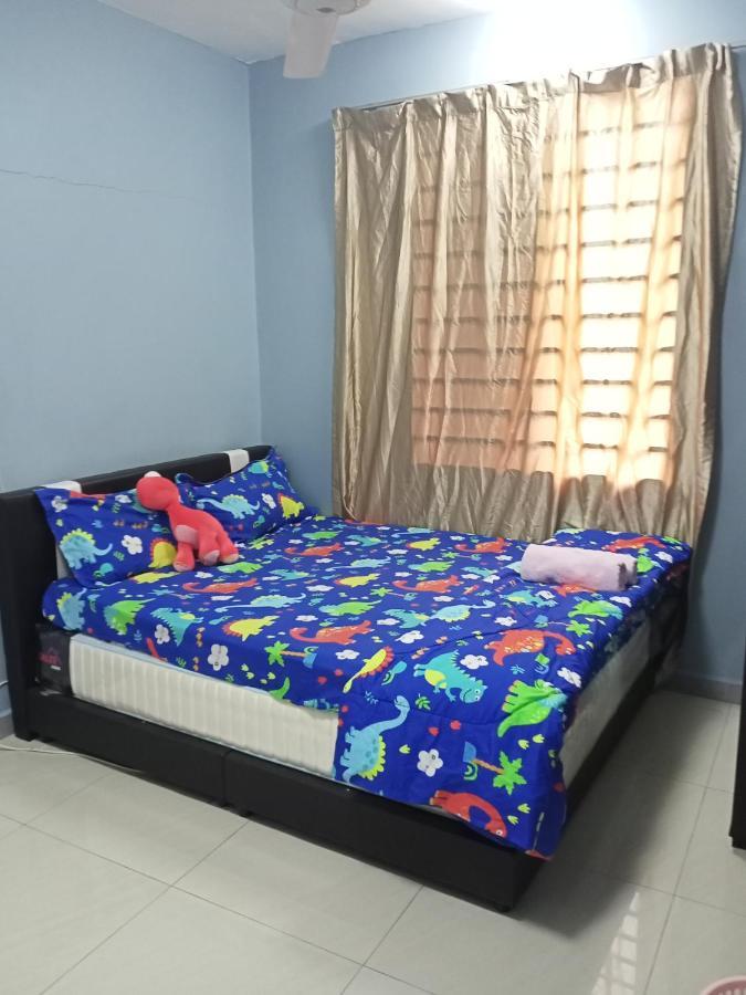 Holiday Home Bagan Lalang 5 Aircon Kampong Bagan Lalang Exterior photo