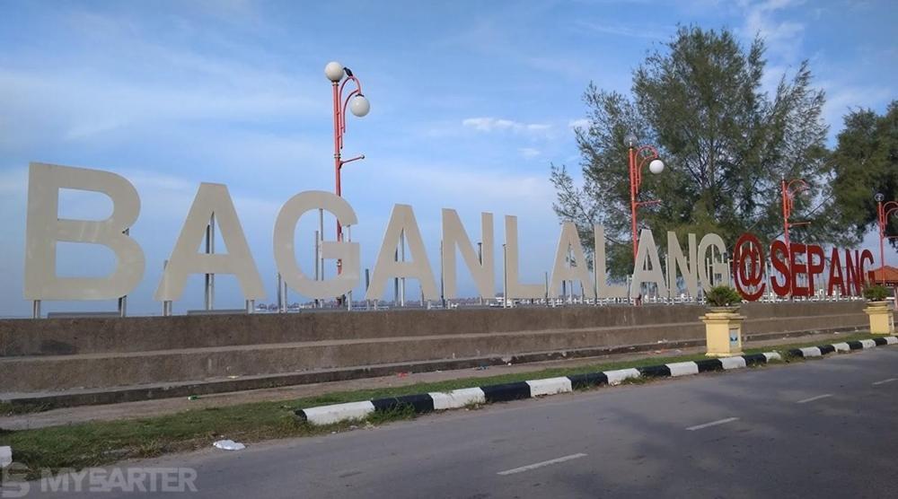 Holiday Home Bagan Lalang 5 Aircon Kampong Bagan Lalang Exterior photo