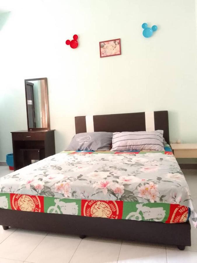 Holiday Home Bagan Lalang 5 Aircon Kampong Bagan Lalang Exterior photo