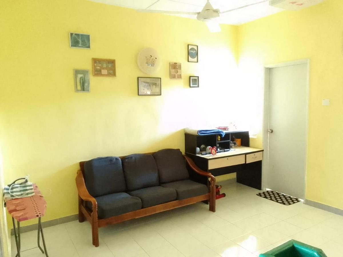 Holiday Home Bagan Lalang 5 Aircon Kampong Bagan Lalang Exterior photo