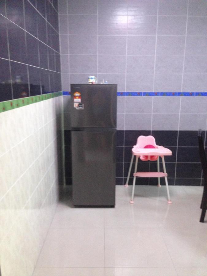 Holiday Home Bagan Lalang 5 Aircon Kampong Bagan Lalang Exterior photo